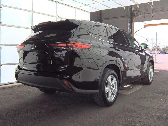 used 2022 Toyota Highlander car, priced at $31,731