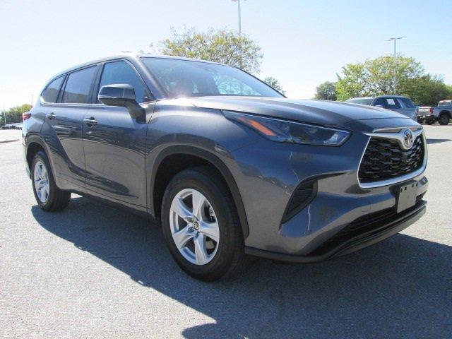 used 2023 Toyota Highlander car, priced at $36,421