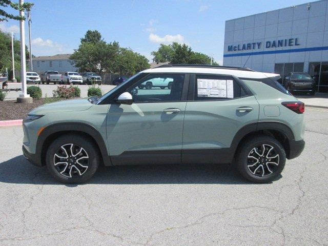 new 2025 Chevrolet TrailBlazer car, priced at $28,916