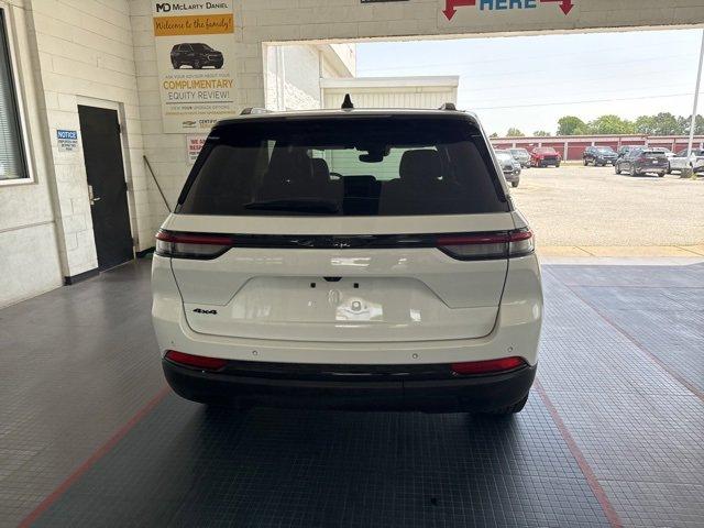 used 2024 Jeep Grand Cherokee car, priced at $37,247