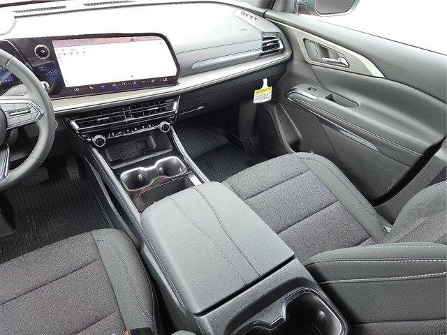 new 2025 Chevrolet Traverse car, priced at $43,981