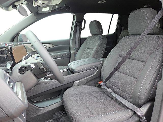 new 2025 Chevrolet Traverse car, priced at $43,981