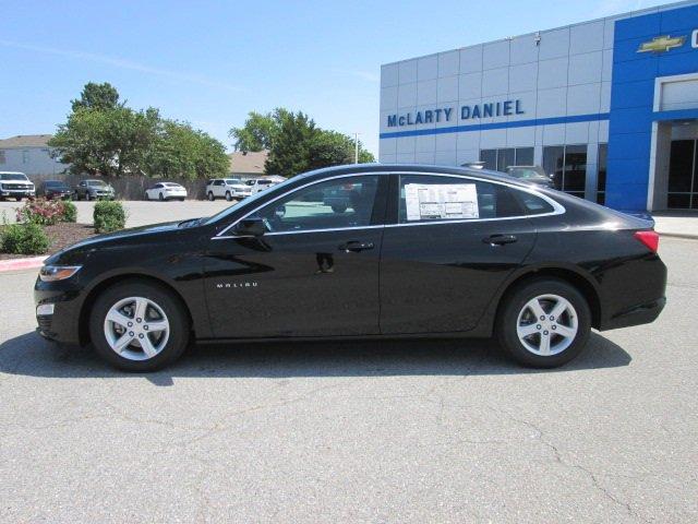 new 2025 Chevrolet Malibu car, priced at $24,000