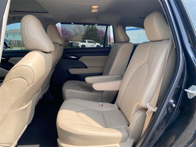 used 2024 Toyota Highlander car, priced at $38,899