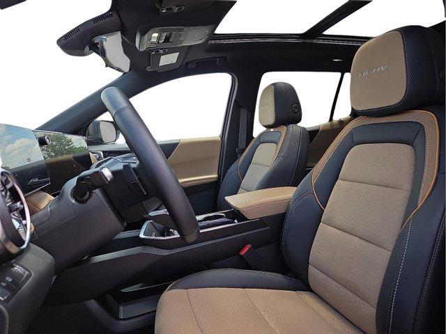 new 2025 Chevrolet Equinox car, priced at $32,915