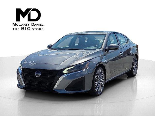 used 2023 Nissan Altima car, priced at $22,671