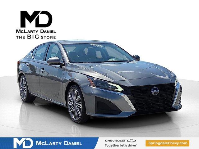 used 2023 Nissan Altima car, priced at $22,671