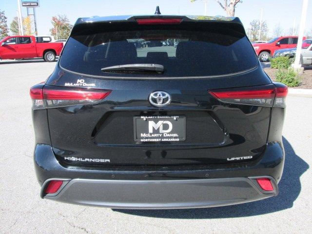 used 2021 Toyota Highlander car, priced at $31,500