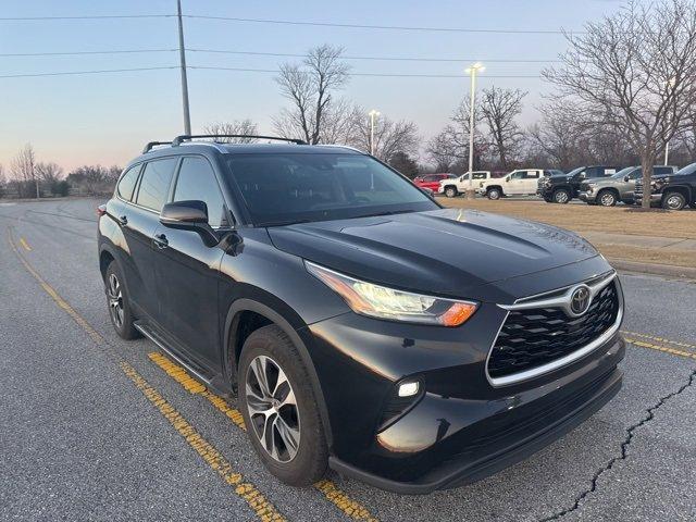 used 2020 Toyota Highlander car, priced at $31,125