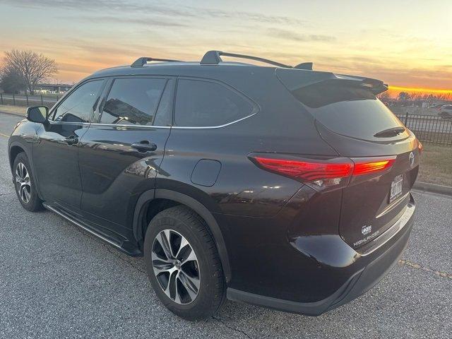 used 2020 Toyota Highlander car, priced at $31,125