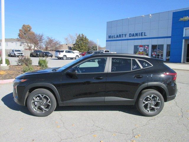 new 2025 Chevrolet Trax car, priced at $24,461