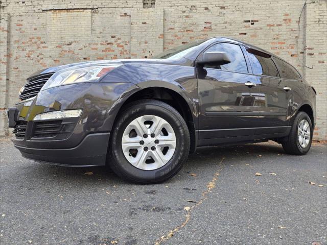 used 2017 Chevrolet Traverse car, priced at $11,900