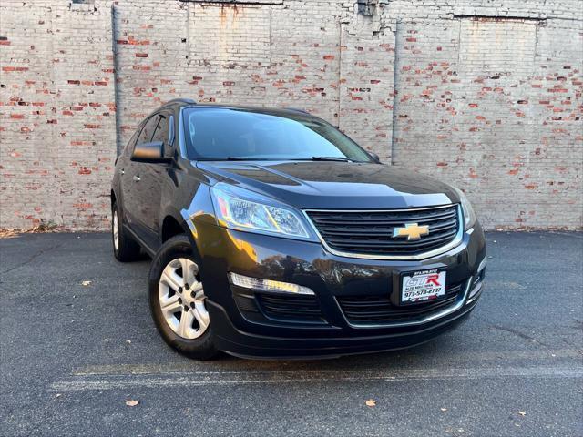 used 2017 Chevrolet Traverse car, priced at $11,900