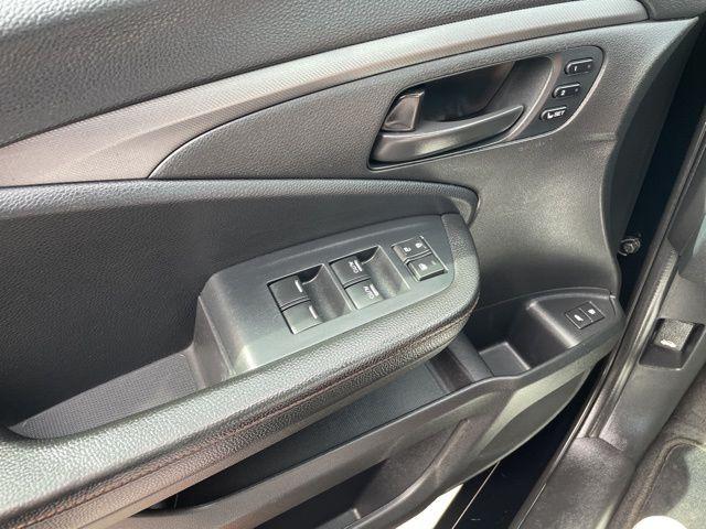 used 2022 Honda Pilot car, priced at $29,995