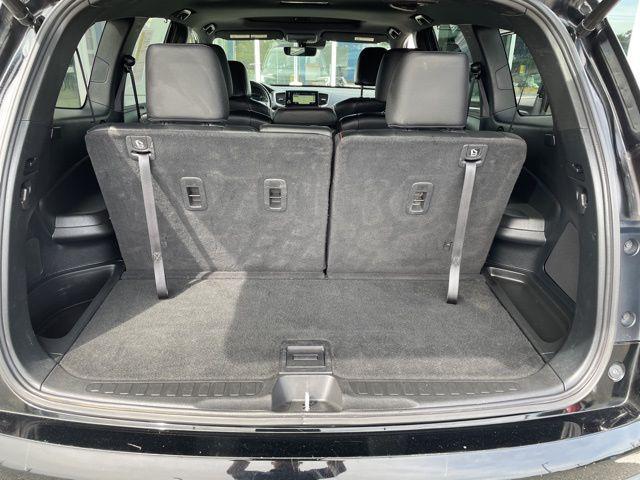 used 2022 Honda Pilot car, priced at $29,995