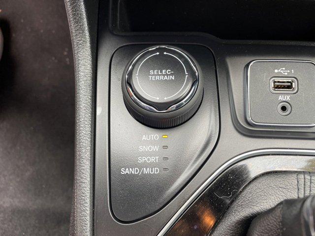 used 2023 Jeep Cherokee car, priced at $22,425