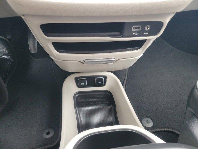 used 2018 Chrysler Pacifica car, priced at $13,995