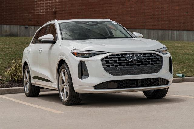 new 2025 Audi Q5 car, priced at $61,037