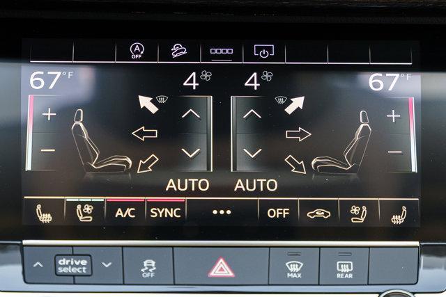 new 2025 Audi Q7 car, priced at $77,695