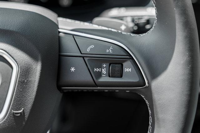 new 2025 Audi Q7 car, priced at $77,695