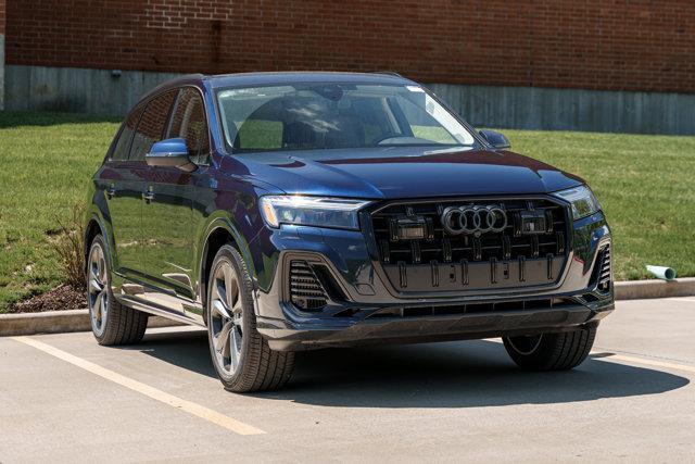 new 2025 Audi Q7 car, priced at $77,695