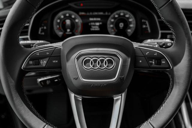 new 2025 Audi Q7 car, priced at $77,695