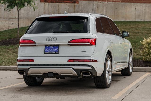 new 2025 Audi Q7 car, priced at $76,440