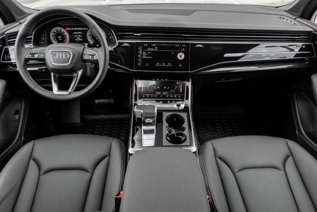 new 2025 Audi Q7 car, priced at $76,440
