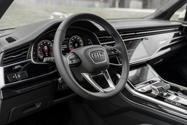 new 2025 Audi Q7 car, priced at $76,440
