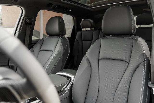 new 2025 Audi Q7 car, priced at $77,750