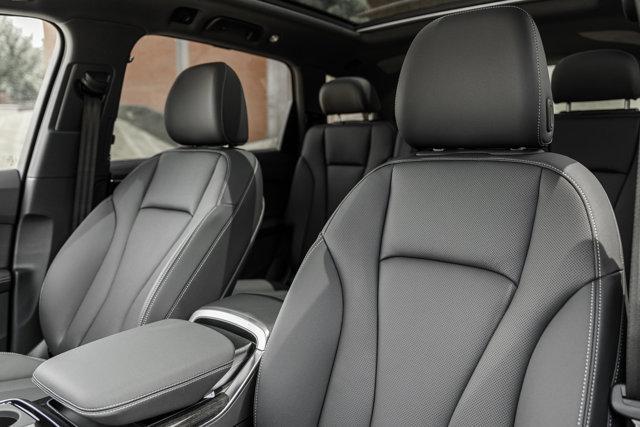 new 2025 Audi Q7 car, priced at $77,750