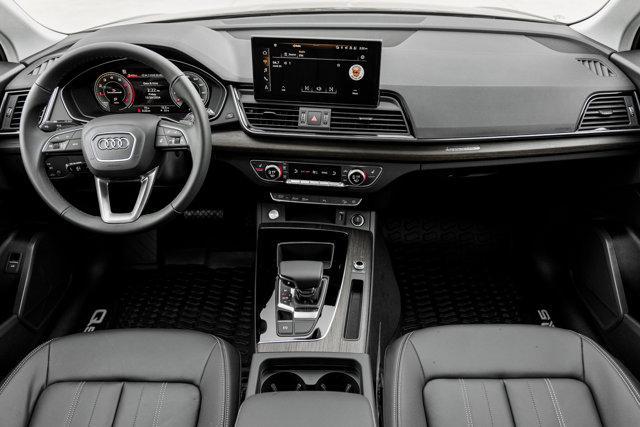 new 2025 Audi Q5 car, priced at $49,925