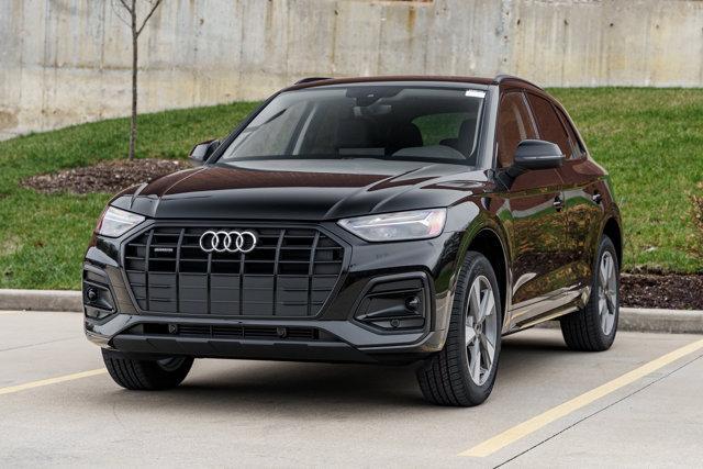 new 2025 Audi Q5 car, priced at $49,925