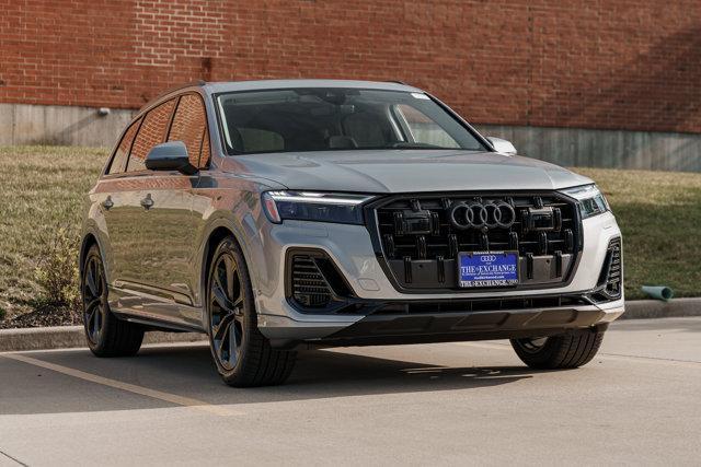 new 2025 Audi Q7 car, priced at $73,663