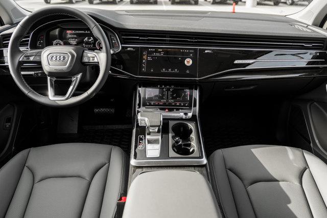 new 2025 Audi Q7 car, priced at $73,663