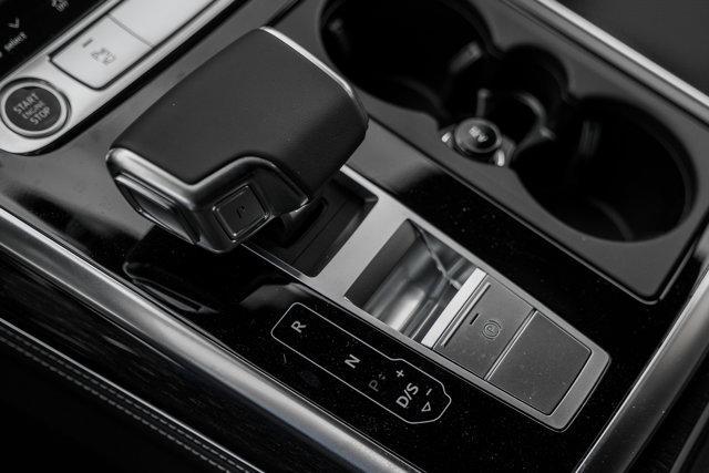 new 2025 Audi Q7 car, priced at $77,450