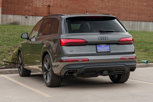 new 2025 Audi Q7 car, priced at $77,450