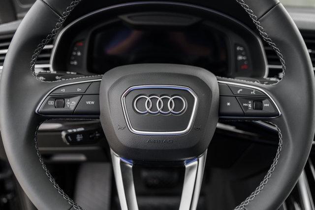 new 2025 Audi Q7 car, priced at $77,450