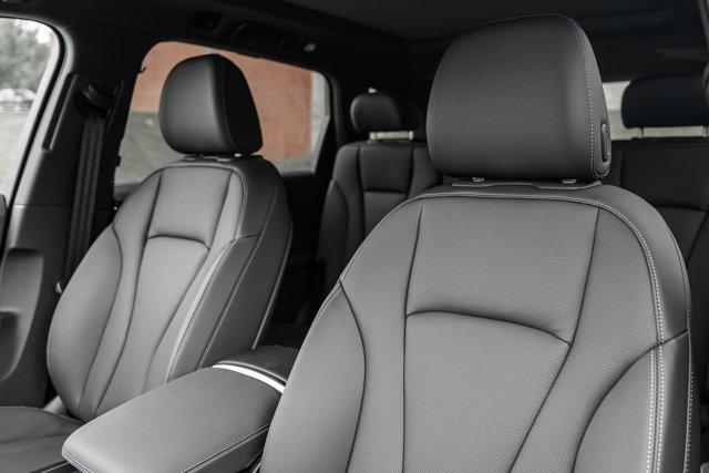 new 2025 Audi Q7 car, priced at $77,450