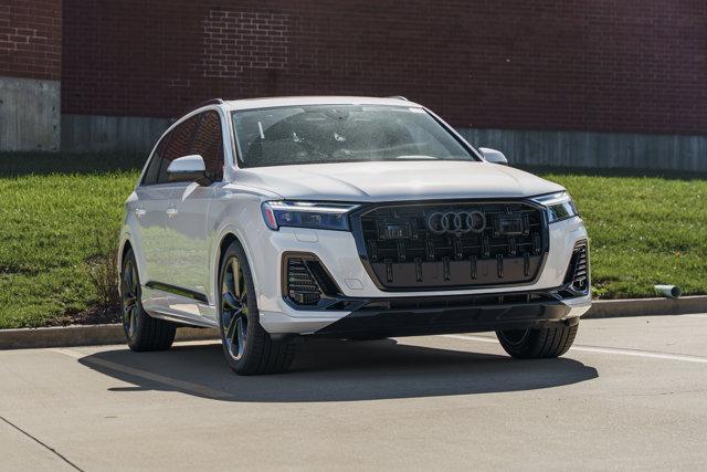 new 2025 Audi Q7 car, priced at $71,336