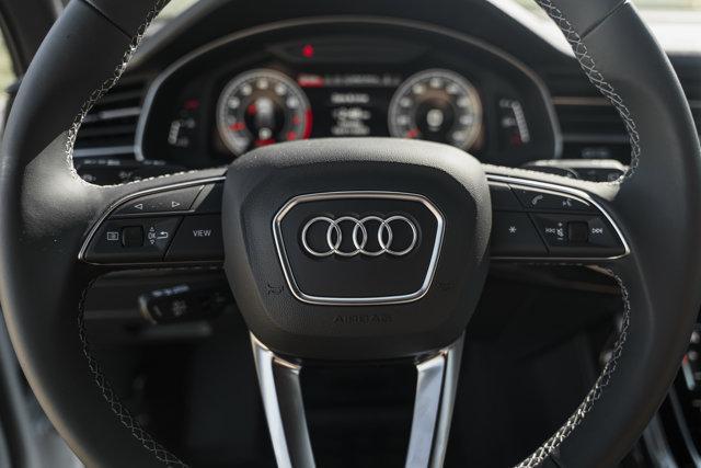 new 2025 Audi Q7 car, priced at $71,336