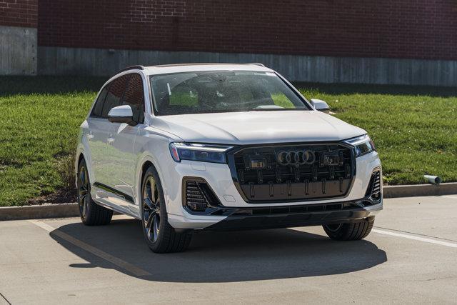new 2025 Audi Q7 car, priced at $71,336