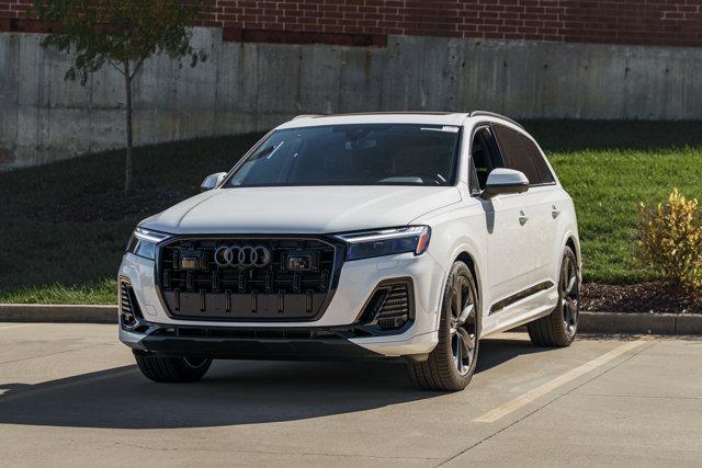 new 2025 Audi Q7 car, priced at $71,336