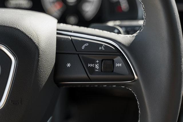 new 2025 Audi Q7 car, priced at $71,336