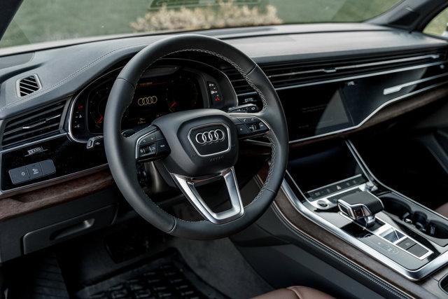 new 2025 Audi Q7 car, priced at $76,145