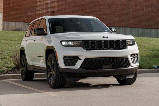 used 2023 Jeep Grand Cherokee car, priced at $32,400