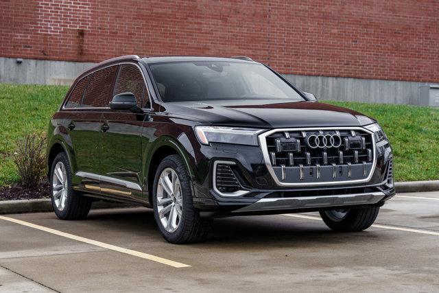 new 2025 Audi Q7 car, priced at $65,730