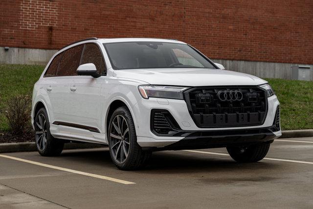 new 2025 Audi Q7 car, priced at $69,530