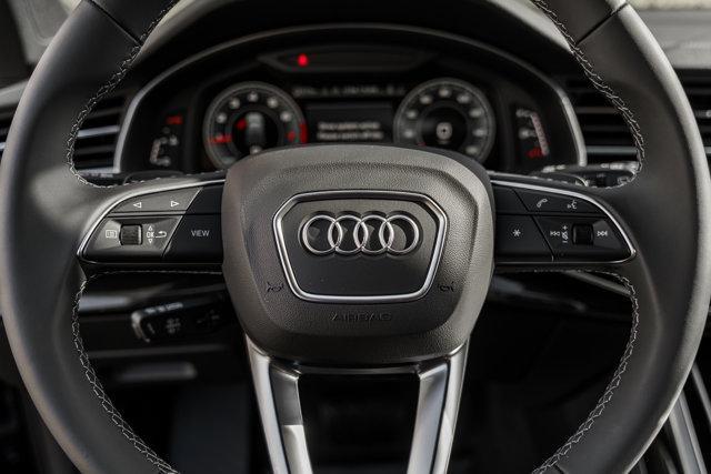 new 2025 Audi Q7 car, priced at $73,296