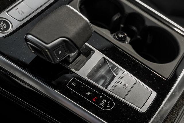 new 2025 Audi Q7 car, priced at $73,296